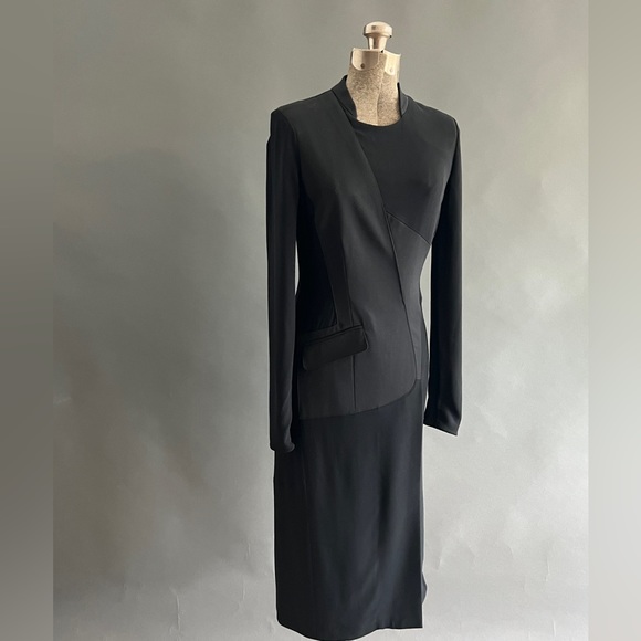 🎉HOST PICK🎉 Burberry Classy, Subtle yet Sexy and Professional Black Dress - Picture 2 of 16